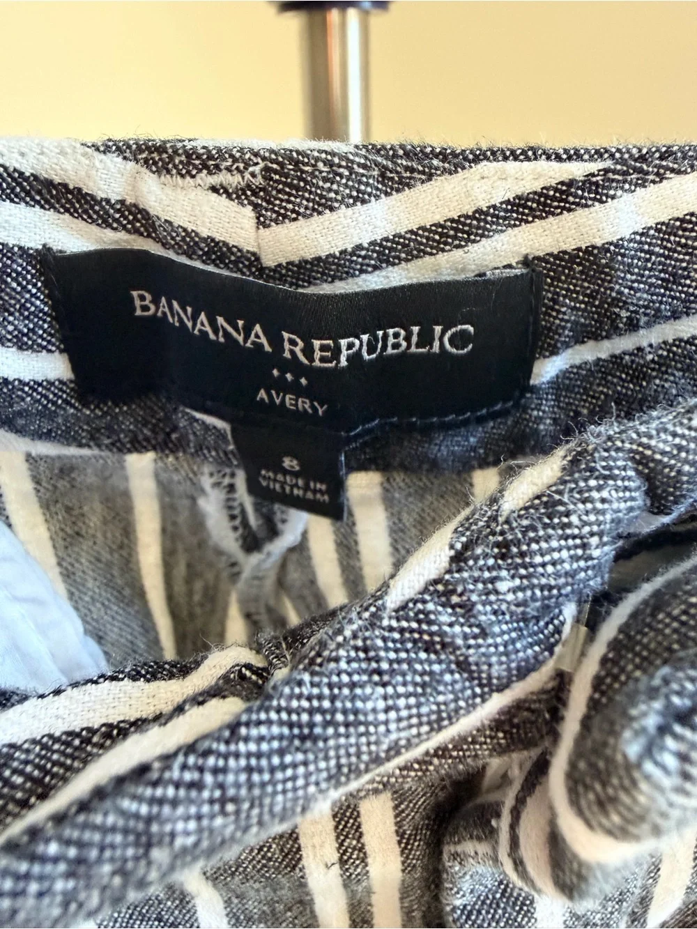Banana Republic Linen Cotton Black White Stripe Cropped Pants size 8